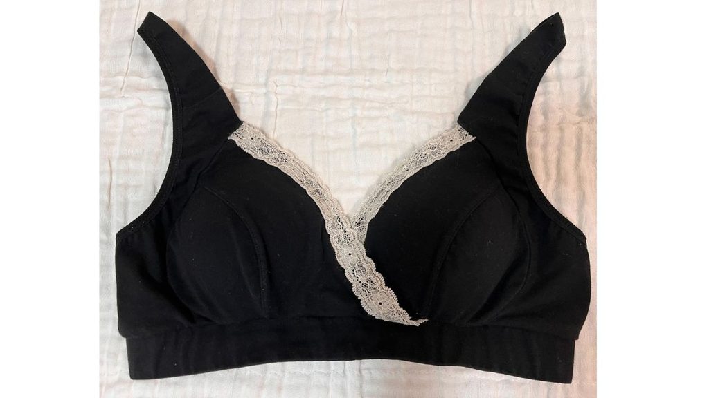 【写真】伝説の授乳ブラ（抗菌ブラック・使用済み）